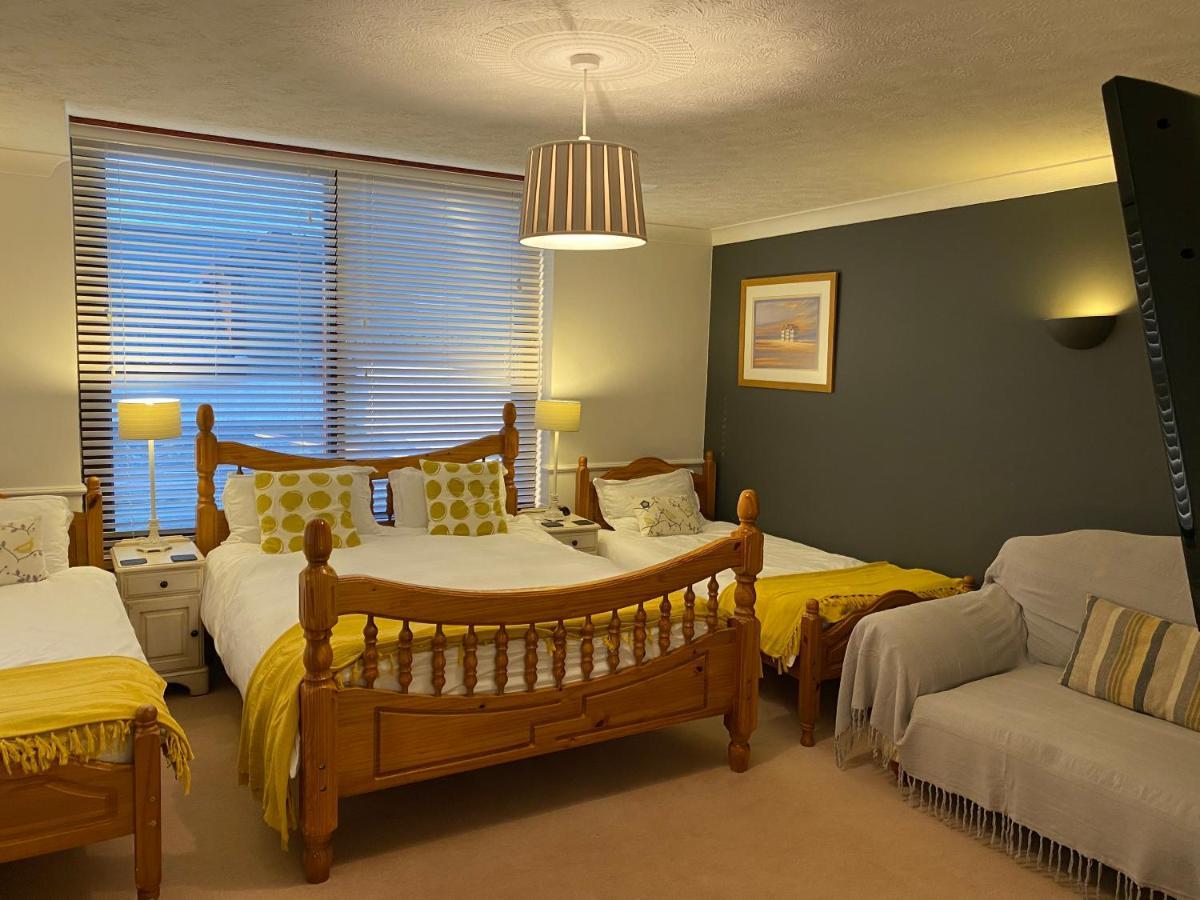 Bed and Breakfast Blackthorn Farm Холихед Экстерьер фото