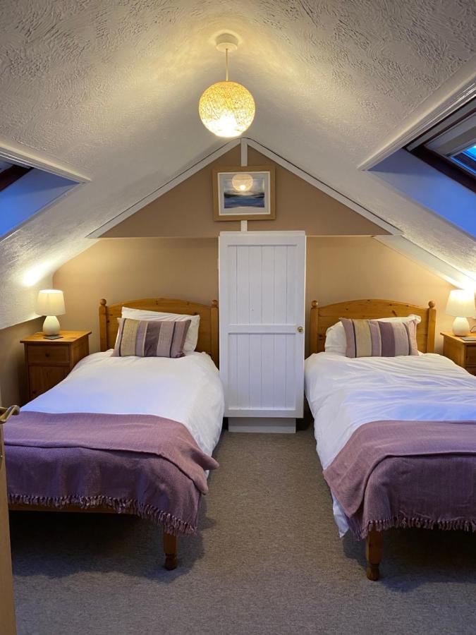 Bed and Breakfast Blackthorn Farm Холихед Экстерьер фото