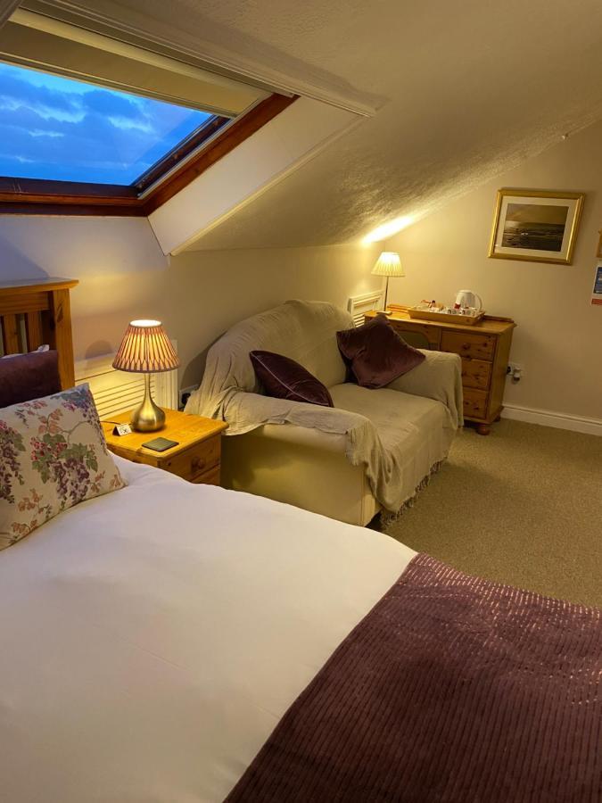 Bed and Breakfast Blackthorn Farm Холихед Экстерьер фото