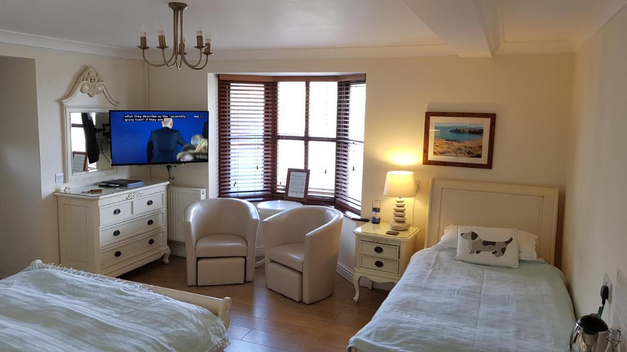 Bed and Breakfast Blackthorn Farm Холихед Экстерьер фото